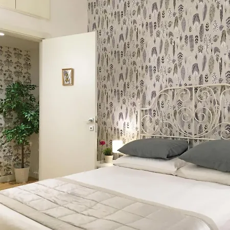 Nocleg ze śniadaniem M Suiteapartment 4*