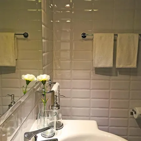 M Suiteapartment Bed and Breakfast 4*